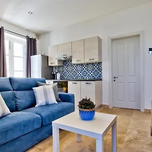  Apartament Ursula Self Catering And 1-br In By Tritoni Malta
