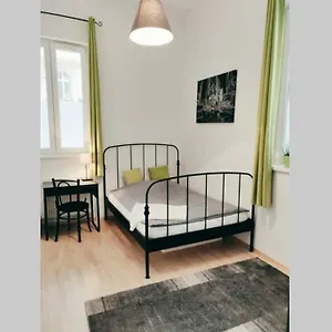  Apartament Amadeus - Tram Station To The Opera 2 Mins Away Austria